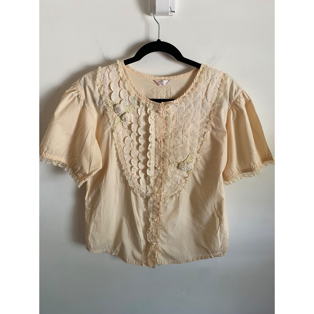 From Iris Peach Lace Floral Applique Button Front Puff Sleeve Blouse Top